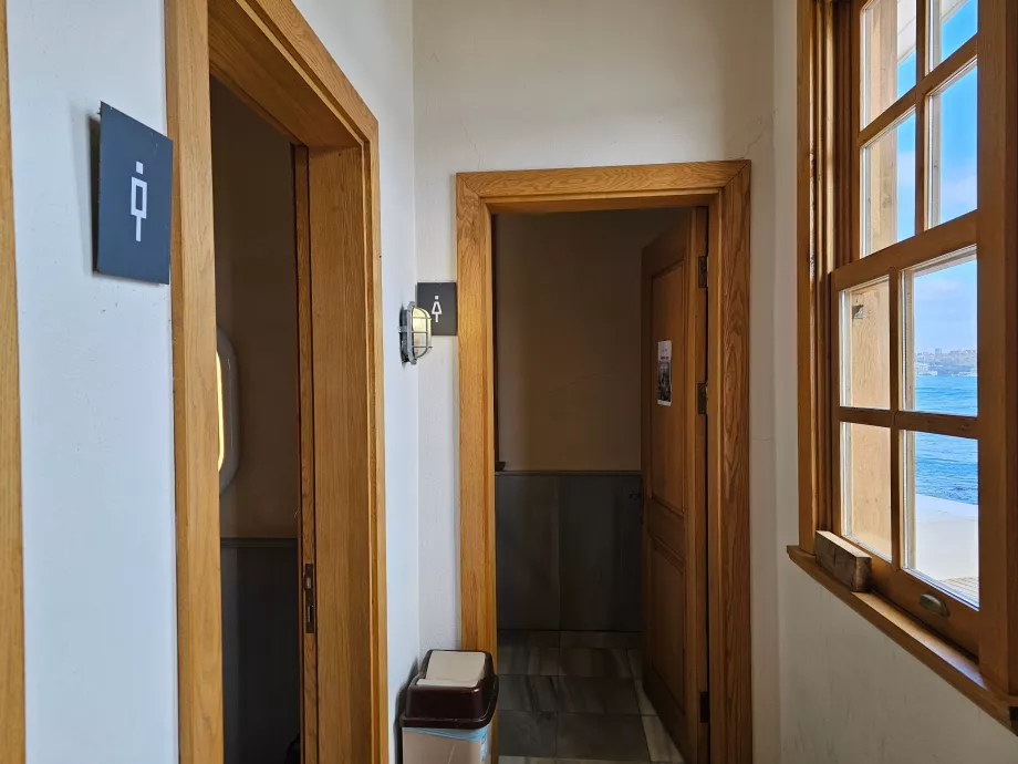 Bezpłatne toalety publiczne w Maiden Tower