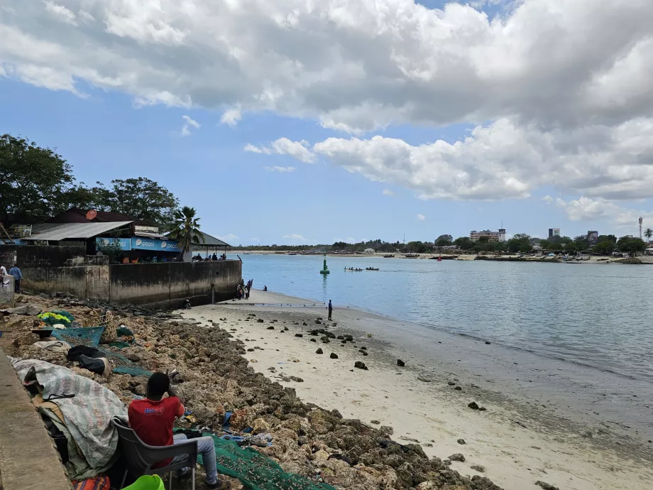 Promenada przy targu rybnym Ferry