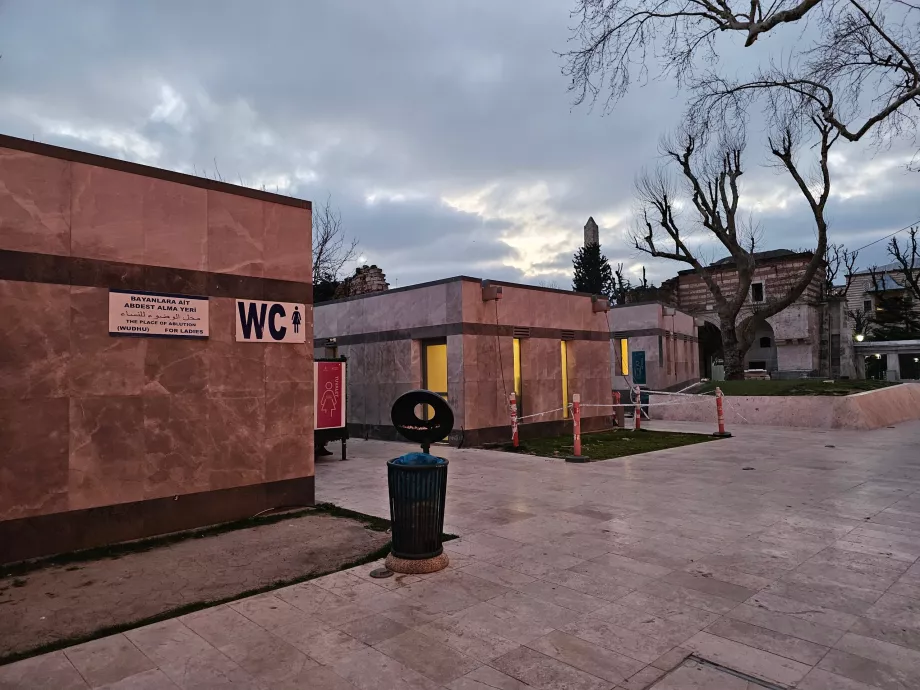 Toalety w Błękitnym Meczecie