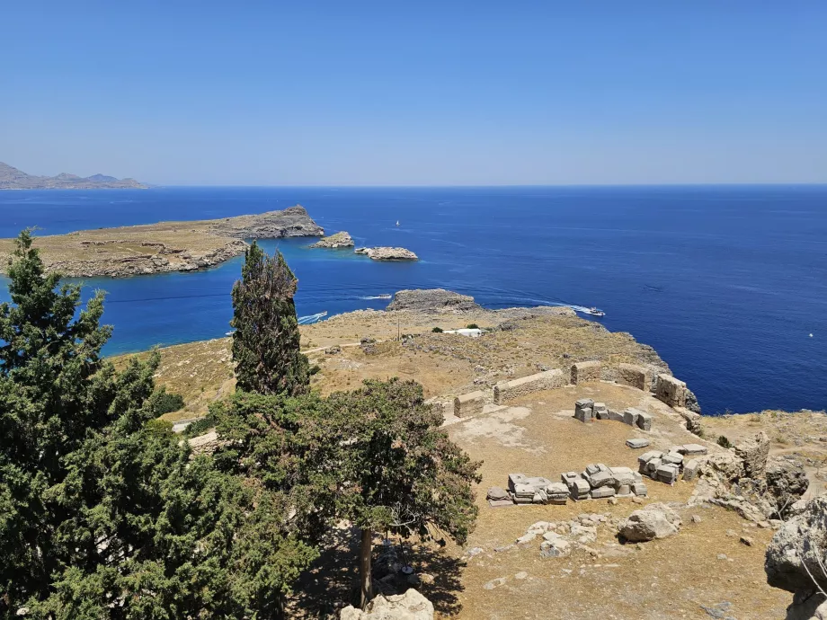 Widok na morze z akropolu w Lindos