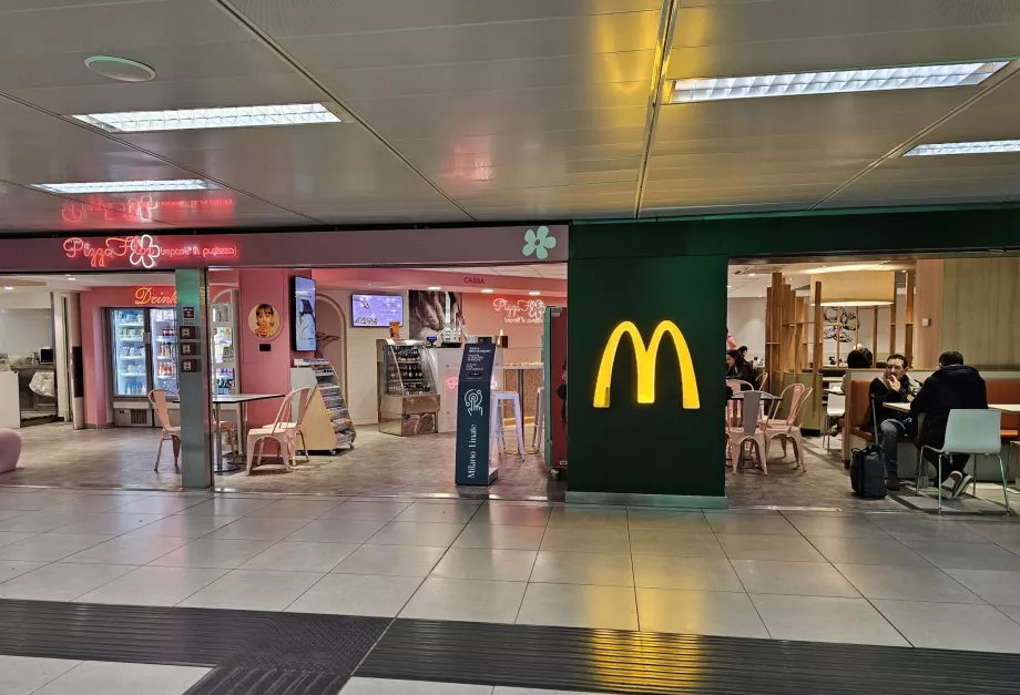 McDonald's, obszar publiczny