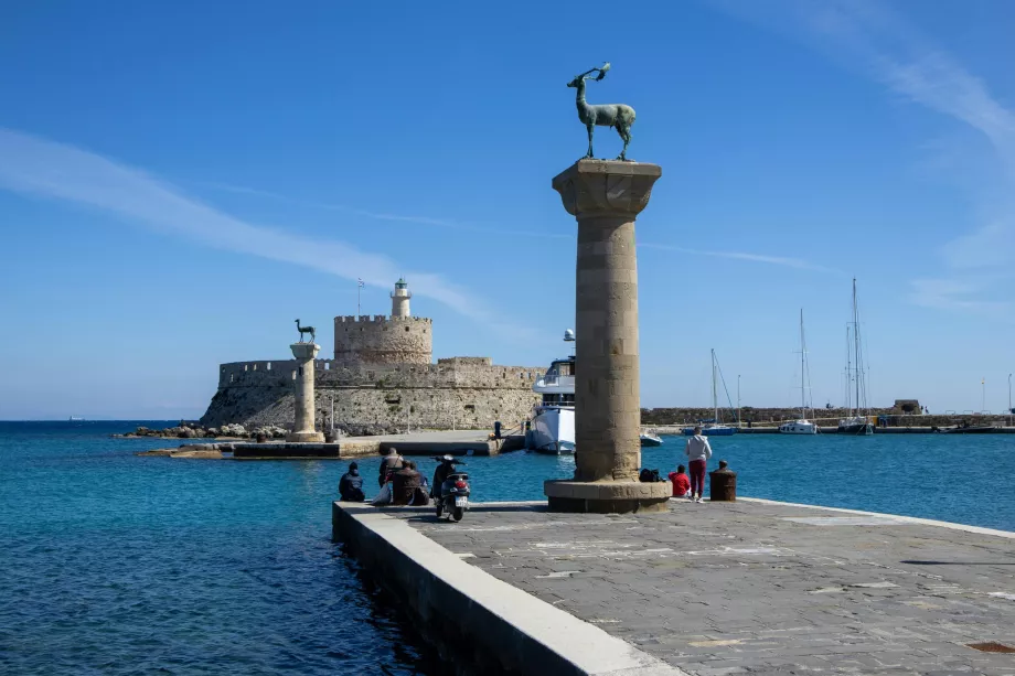Port Mandraki
