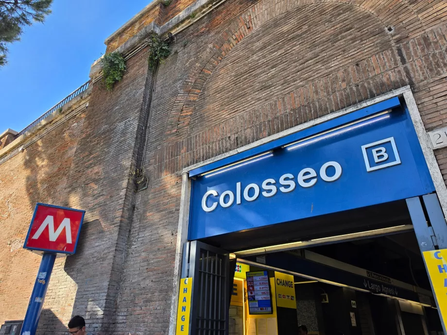 Stacja metra Colosseo