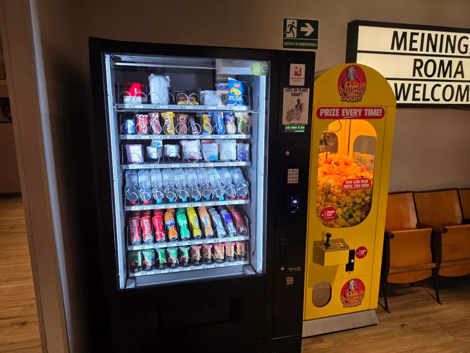 Automat sprzedający w recepcji