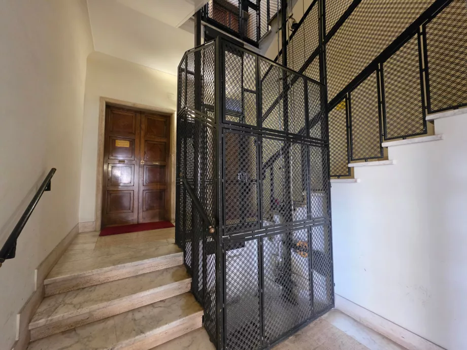 Hotel Domus Giulia znajduje się na 1. piętrze