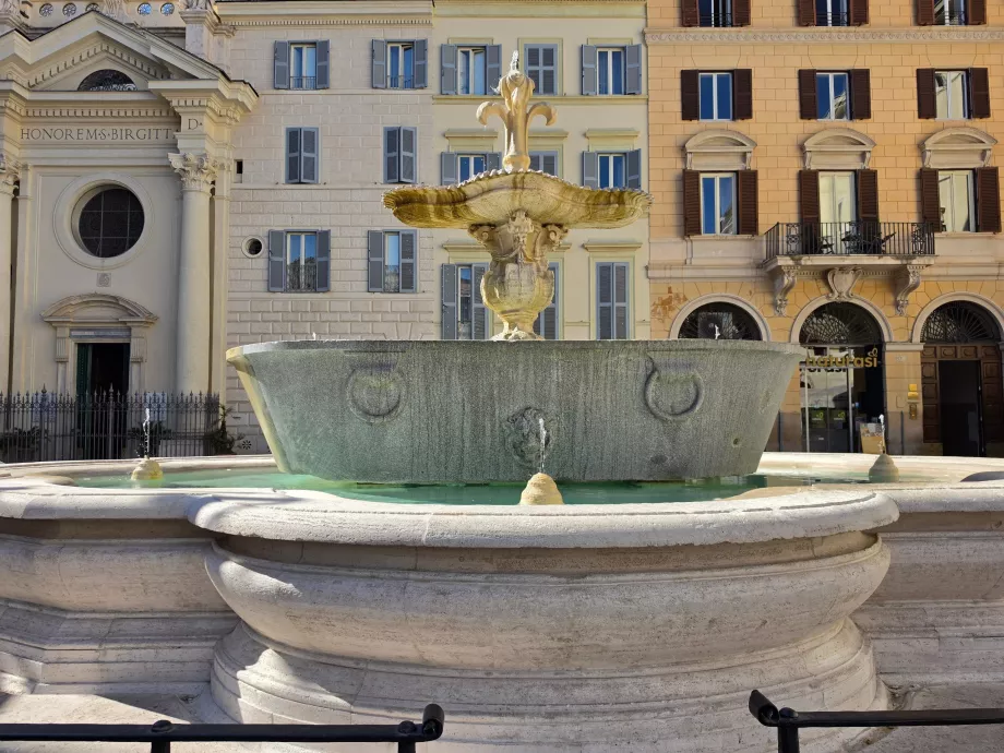 Campo de' Fiori, fontanna