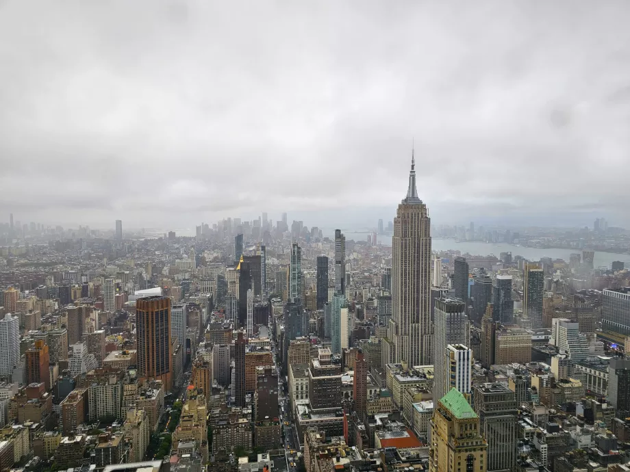 Summit One Vanderbilt, widok na Empire State Building
