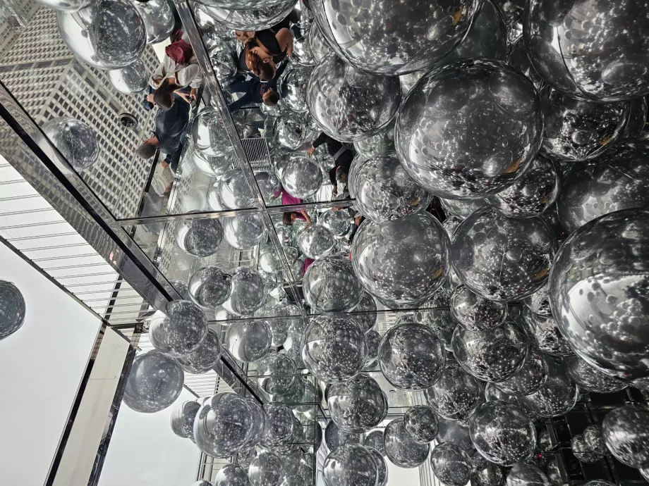 Summit One Vanderbilt, sala balonowa