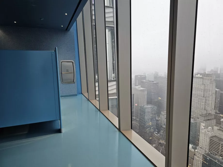 Summit One Vanderbilt, łazienki z widokiem