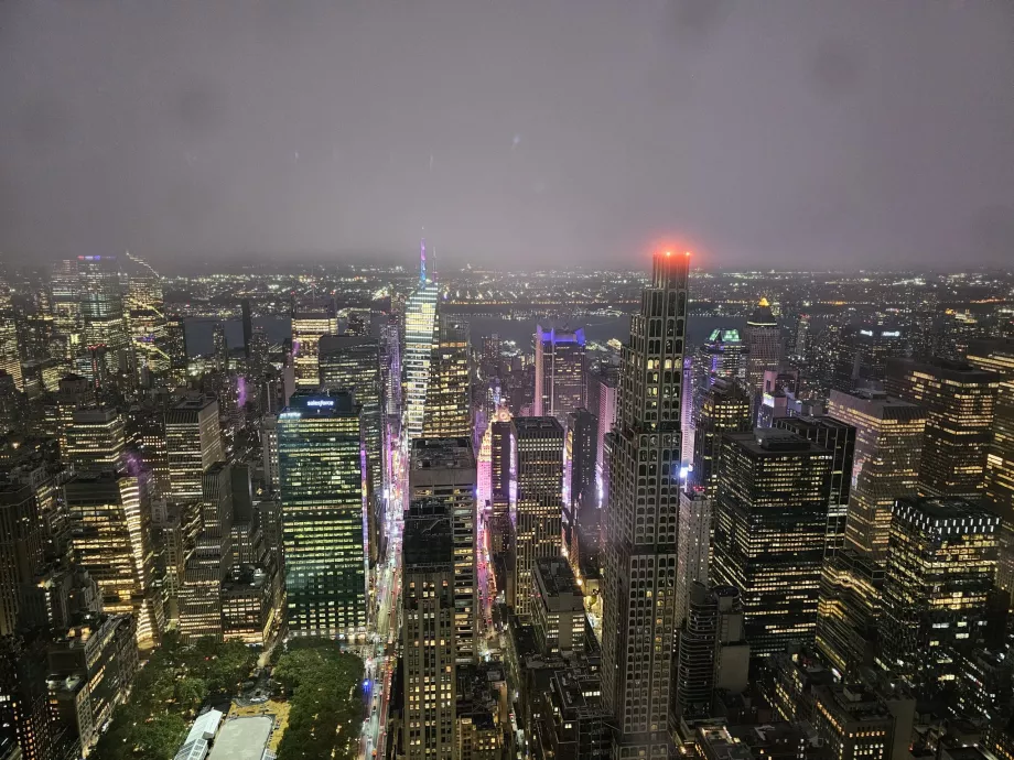 Summit One Vanderbilt, widok nocny