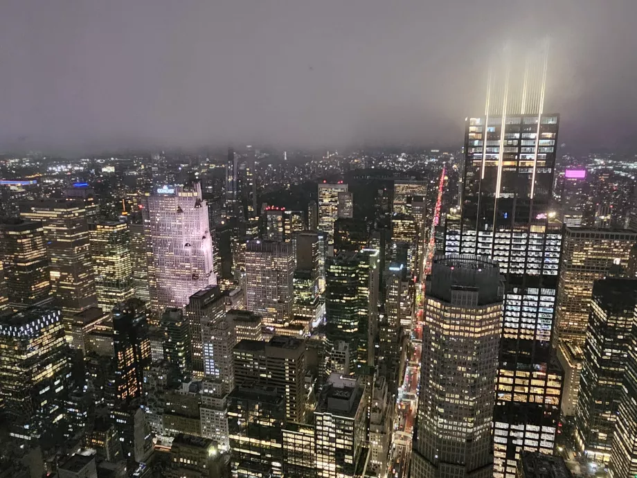 Summit One Vanderbilt, widok nocny