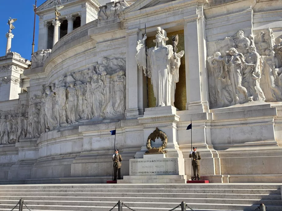 Altare della Patria, grób nieznanego żołnierza
