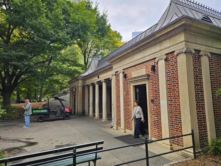 Toalety publiczne w Central Parku