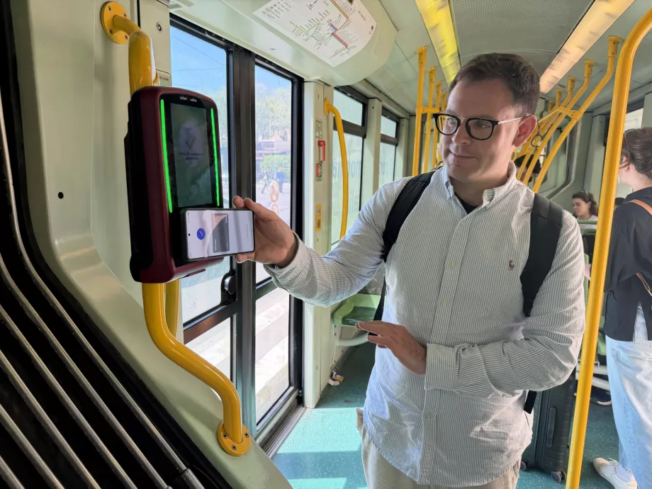 Płatność kartą w transporcie publicznym