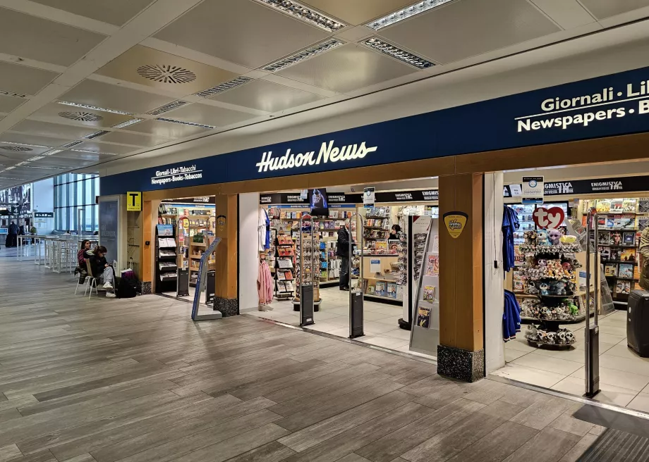 Hudson News, Terminal 1, Odloty