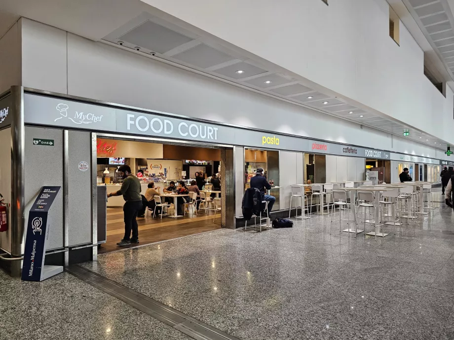 Przyloty, food-court