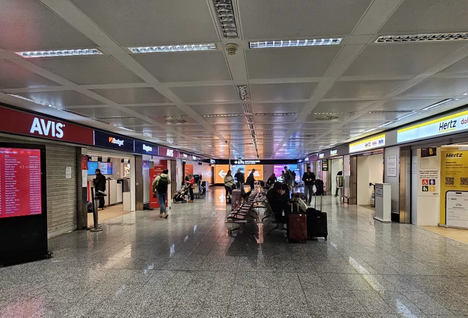 Wypożyczalnia samochodów, Terminal 1