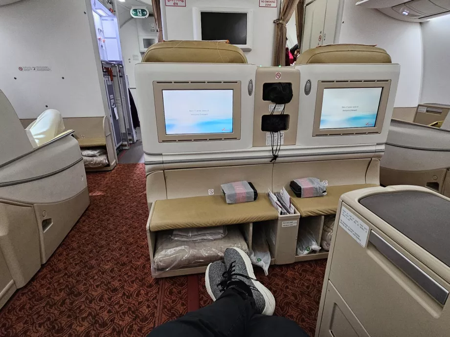 Miejsce na nogi, Boeing 787, fotel 2D