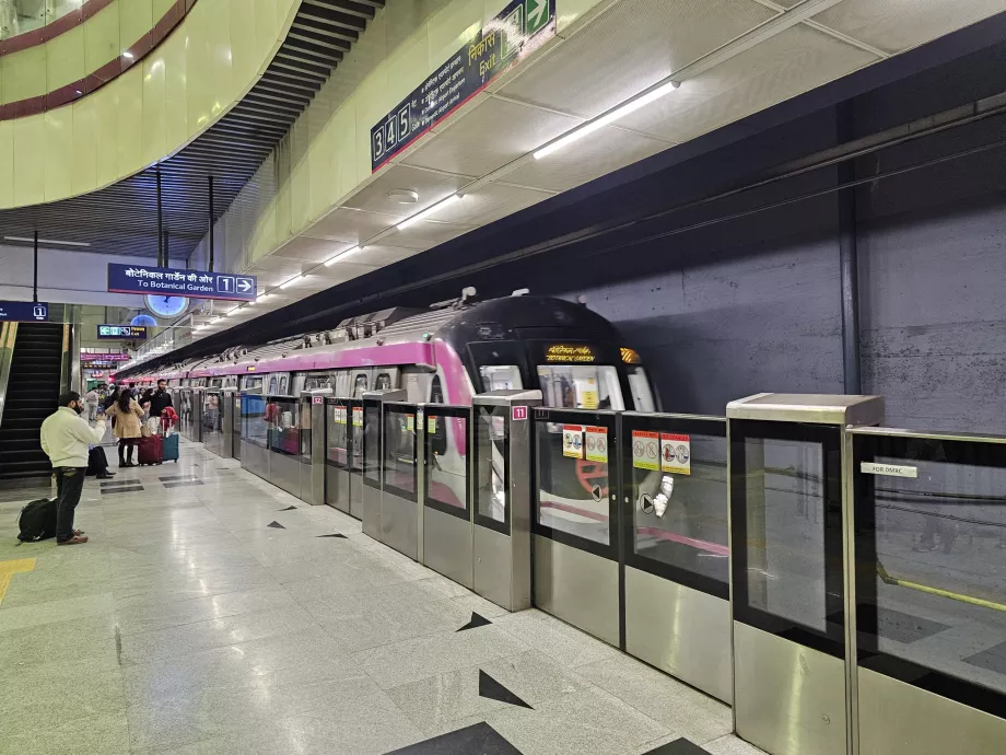 Metro, linia Magenta