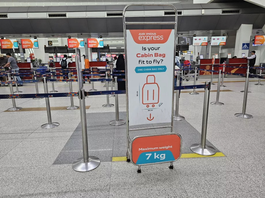 Szablon bagażu podręcznego, Air India Express