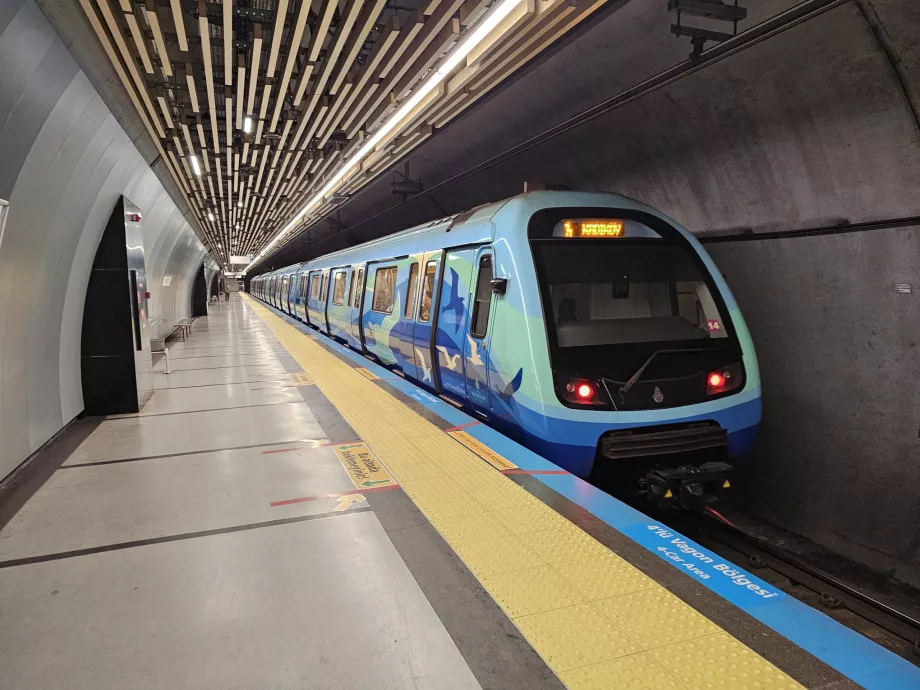 Metro Stambuł