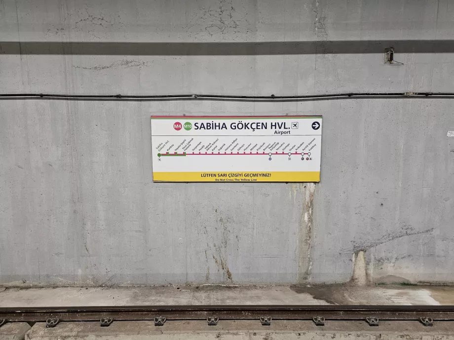 Stacja metra na lotnisku Sabiha Gokcen