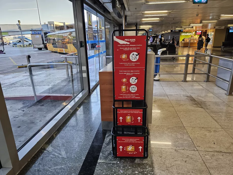 Szablon bagażu podręcznego