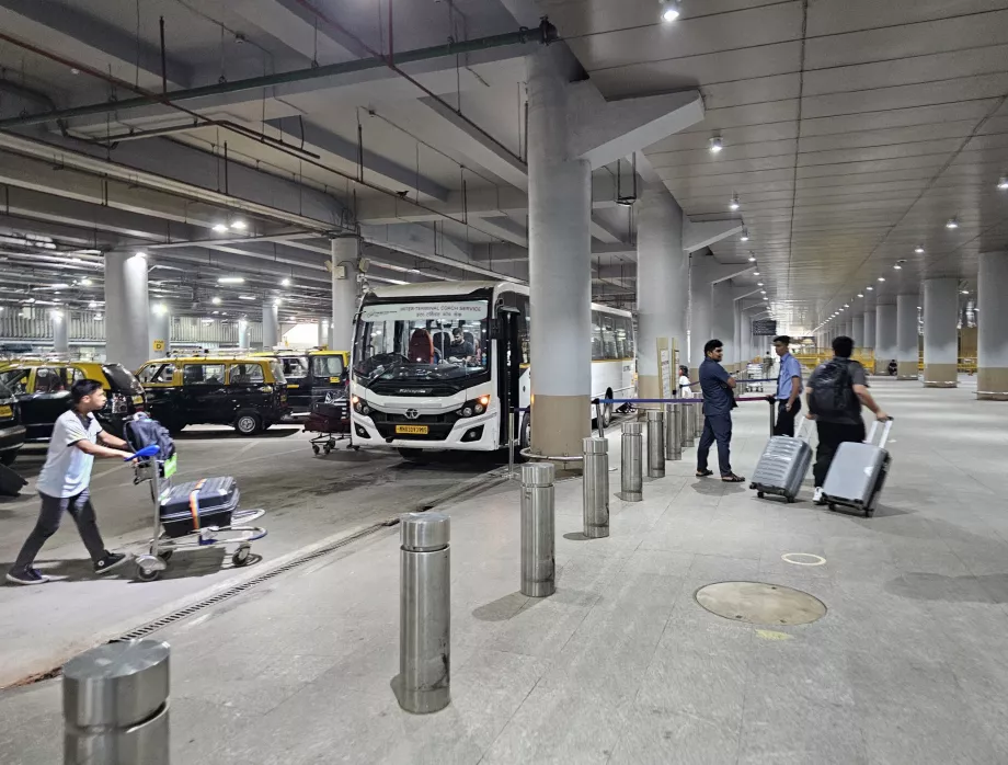 Przystanek autobusowy, Terminal 2