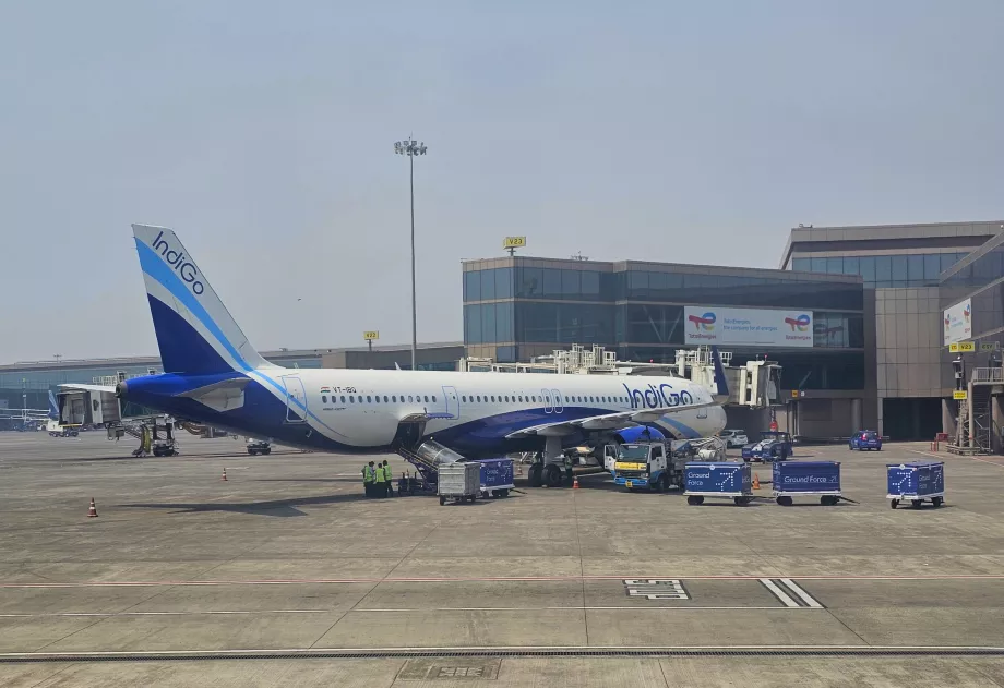 IndiGo, Airbus A320, lotnisko w Bombaju