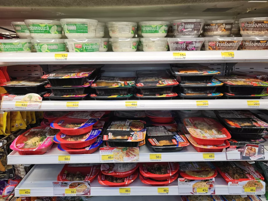 Gotowe do natychmiastowego odgrzania gorące posiłki