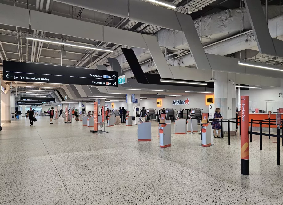 Terminal 4, odprawa
