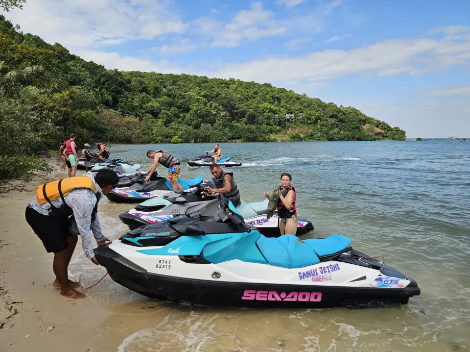 Przystanek podczas podróży z Koh Samui na Pig Island
