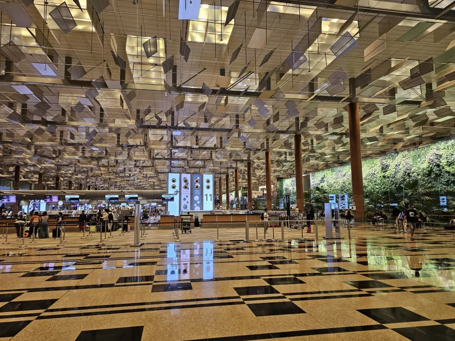 Terminal 3, hala odlotów