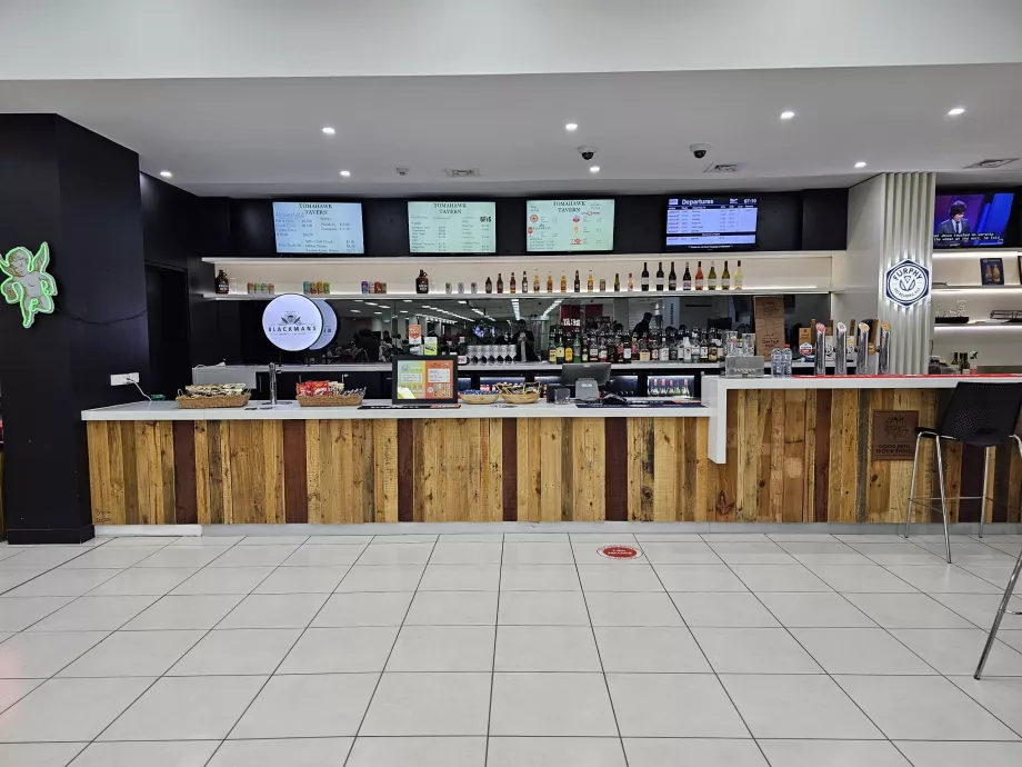 Bar w strefie tranzytowej odlotów