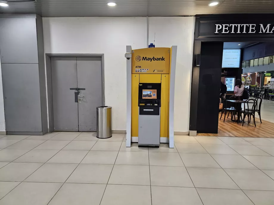 Bankomat w strefie ogólnodostępnej